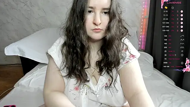 Snapshot of alice_allens chatting on February 2026 07:07:01 AM alice allens online show from February 2026 07:07:01 AM