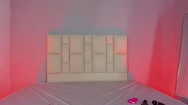 Snapshot of Zafiro__Brown chatting on January 2026 11:56:01 AM Zafiro Brown online show from January 2026 11:56:01 AM