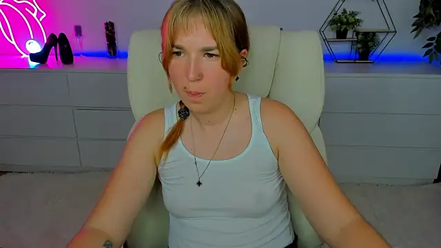 Snapshot of Sofii_darling chatting on October 2025 05:54:02 PM Sofii darling online show from October 2025 05:54:02 PM