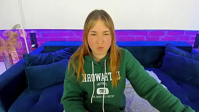 Sofii darling online show from November 2025 05:35:01 PM