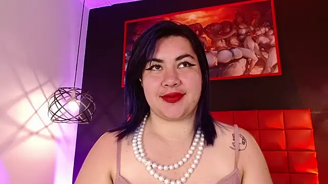 Lilih golden online show from December 2025 12:02:02 PM