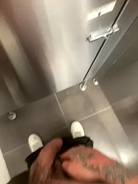 Snapshot of malek_xarx_ chatting on September 2025 02:30:02 PM malek xarx online show from September 2025 02:30:02 PM