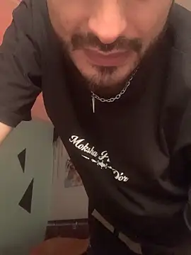 Snapshot of malek_xarx_ chatting on October 2025 02:17:01 AM malek xarx online show from October 2025 02:17:01 AM