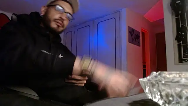 malek xarx  online show from February 2026 01:37:02 AM