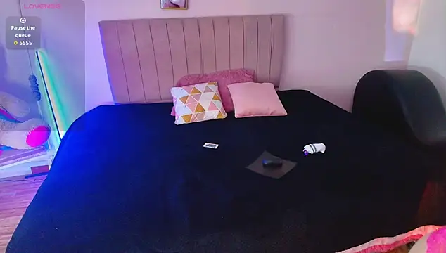 tiana rosse  online show from November 2025 12:06:01 PM