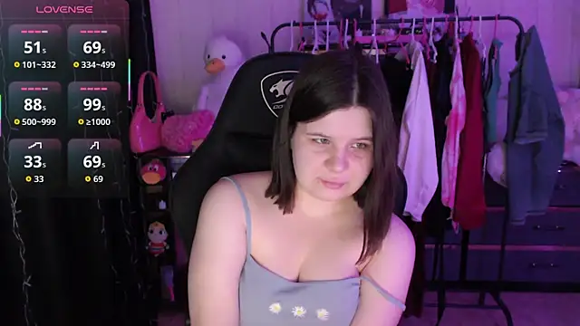 AmyVibess online show from April 2026 07:09:01 PM