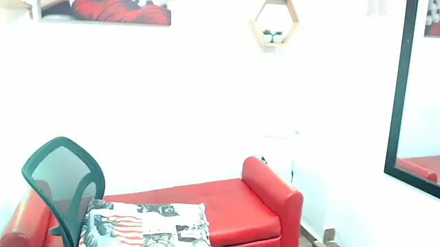 DIVAX MONSERRAT online show from June 2026 06:40:01 PM