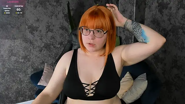 Snapshot of Michelle_Wilsson chatting on October 2025 06:13:02 AM Michelle Wilsson online show from October 2025 06:13:02 AM