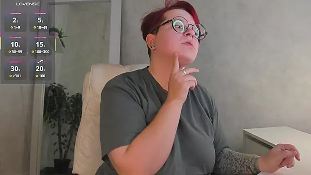 Snapshot of Michelle_Wilsson chatting on November 2025 08:13:01 AM Michelle Wilsson online show from November 2025 08:13:01 AM