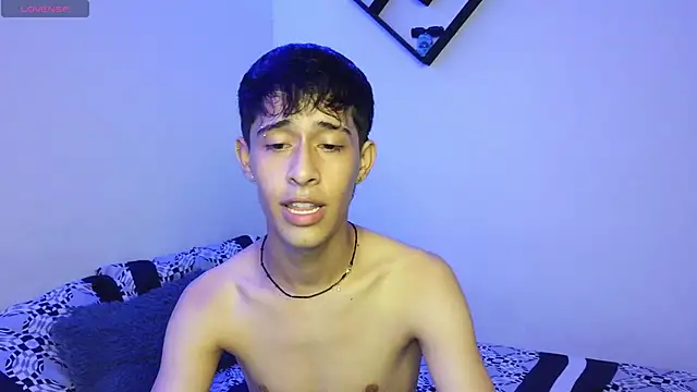Snapshot of Danny_cute_05 chatting on October 2025 12:18:02 AM Danny cute 05 online show from October 2025 12:18:02 AM