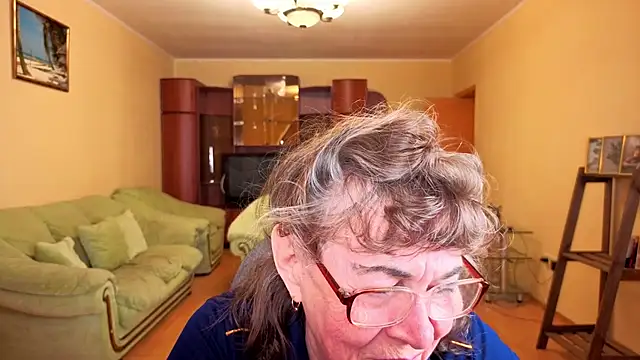 Snapshot of Betty_Brick chatting on January 2026 02:30:02 PM Betty Brick online show from January 2026 02:30:02 PM