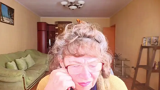 Snapshot of Betty_Brick chatting on January 2026 01:39:01 PM Betty Brick online show from January 2026 01:39:01 PM