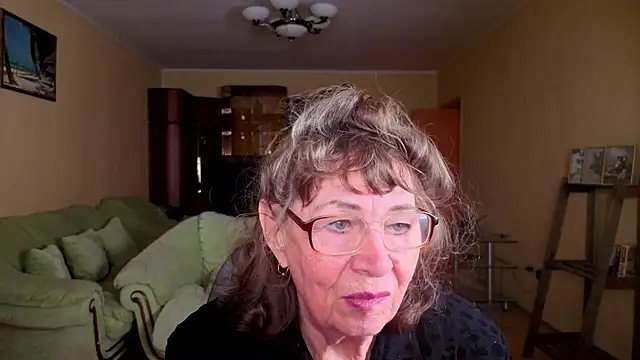 Snapshot of Betty_Brick chatting on January 2026 12:54:01 PM Betty Brick online show from January 2026 12:54:01 PM