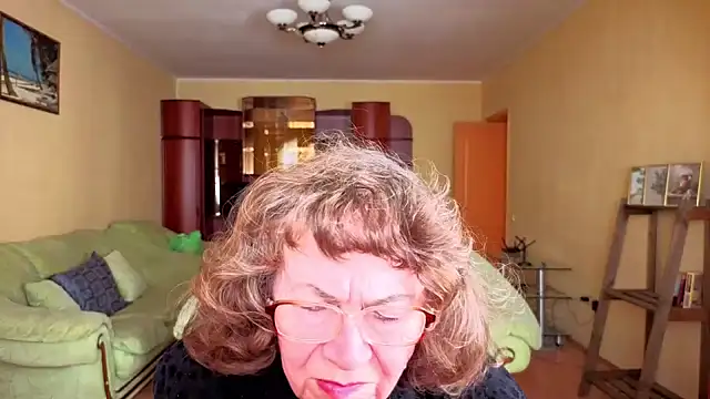 Snapshot of Betty_Brick chatting on January 2026 07:34:01 AM Betty Brick online show from January 2026 07:34:01 AM