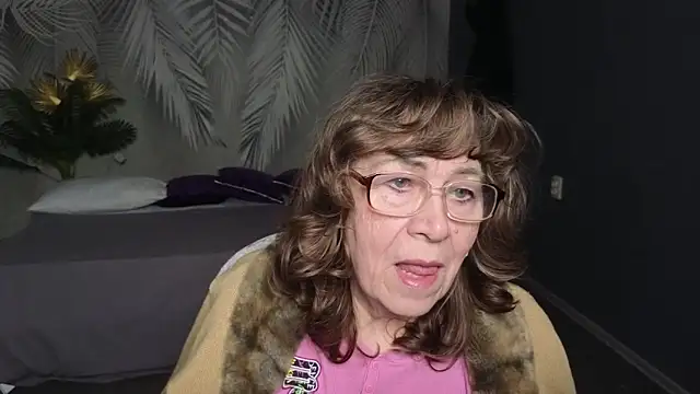 Snapshot of Betty_Brick chatting on April 2026 09:57:01 AM Betty Brick online show from April 2026 09:57:01 AM