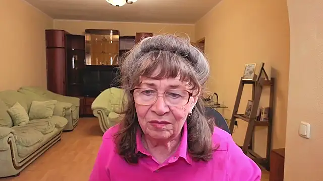 Betty Brick online show from May 2026 04:36:01 PM