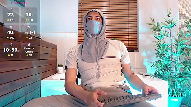 Snapshot of Dustin_Sonne chatting on September 2025 03:50:02 AM Dustin Sonne online show from September 2025 03:50:02 AM
