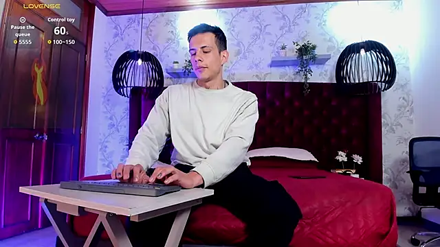 Dustin Sonne online show from September 2025 03:43:02 AM