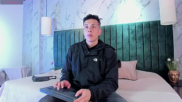 Dustin Sonne online show from October 2025 03:34:01 AM