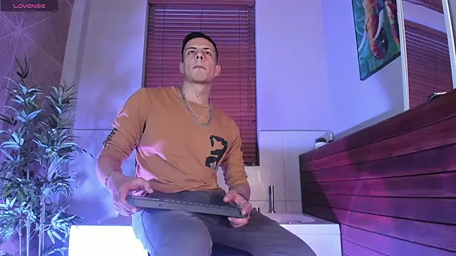 Dustin Sonne online show from October 2025 03:42:02 AM