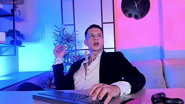 Dustin Sonne online show from December 2025 03:59:02 AM