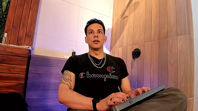 Dustin Sonne online show from June 2026 03:44:02 AM