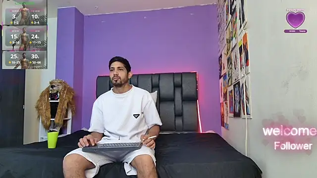 ashtoncooperr online show from November 2025 07:04:01 PM