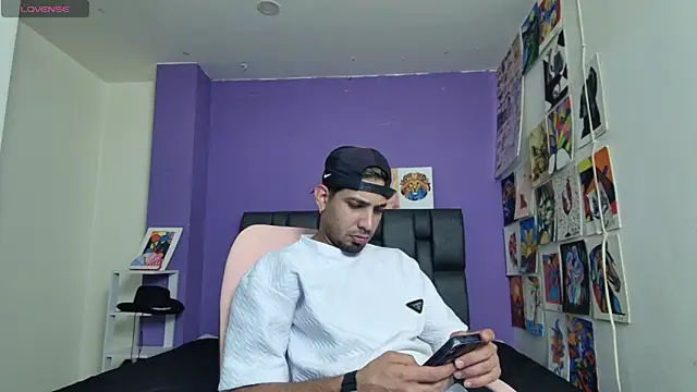 ashtoncooperr online show from March 2026 04:42:01 PM