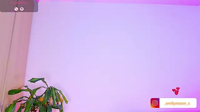 onlyemily  online show from April 2026 01:18:02 AM