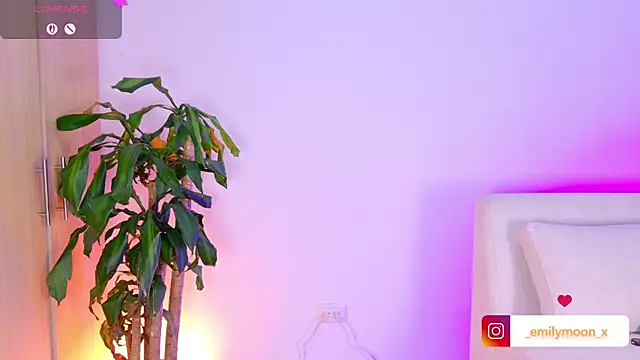 onlyemily  online show from April 2026 02:27:02 AM
