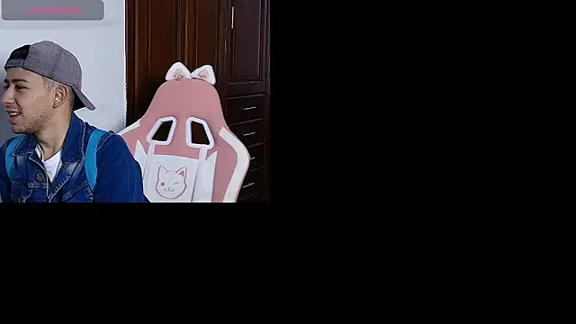 Snapshot of Aleecandrews chatting on October 2025 07:21:01 PM Aleecandrews online show from October 2025 07:21:01 PM