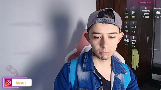 Snapshot of Aleecandrews chatting on October 2025 07:34:01 PM Aleecandrews online show from October 2025 07:34:01 PM