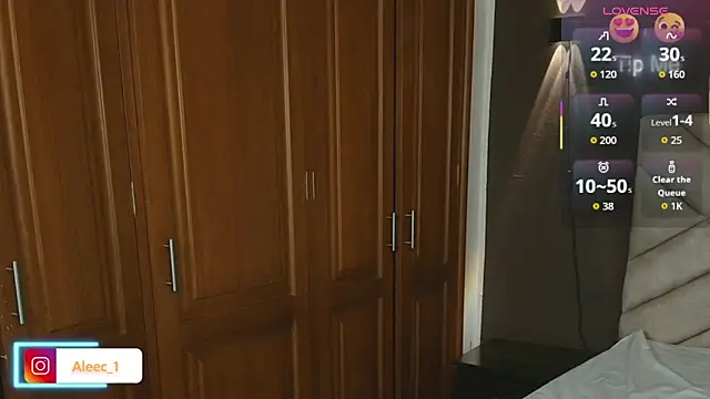 Snapshot of Aleecandrews chatting on October 2025 07:25:02 PM Aleecandrews online show from October 2025 07:25:02 PM