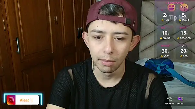 Snapshot of Aleecandrews chatting on October 2025 07:41:01 PM Aleecandrews online show from October 2025 07:41:01 PM