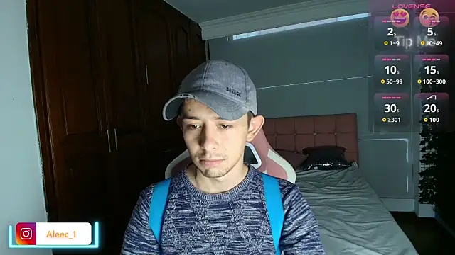 Snapshot of Aleecandrews chatting on October 2025 07:07:02 PM Aleecandrews online show from October 2025 07:07:02 PM