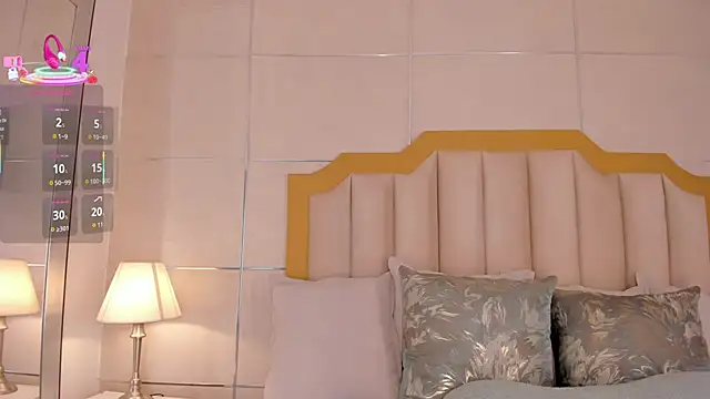 Snapshot of MaddieParker chatting on September 2025 08:47:02 PM MaddieParker online show from September 2025 08:47:02 PM