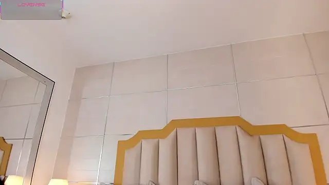 Snapshot of MaddieParker chatting on October 2025 07:26:02 PM MaddieParker online show from October 2025 07:26:02 PM