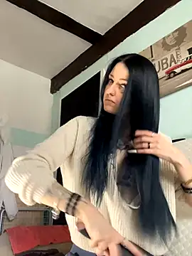 Snapshot of Seductively4_20 chatting on October 2025 10:11:02 AM Seductively4 20 online show from October 2025 10:11:02 AM