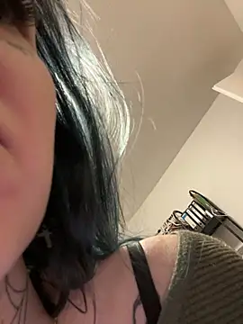 Seductively4 20 online show from November 2025 04:07:02 PM