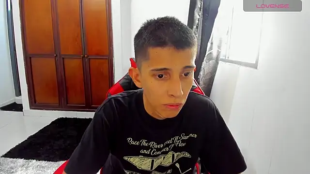 Snapshot of gomitaboy_1 chatting on September 2025 07:14:02 PM gomitaboy 1 online show from September 2025 07:14:02 PM