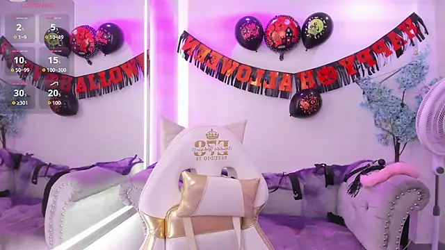 Alicia leclair online show from November 2025 08:00:01 PM