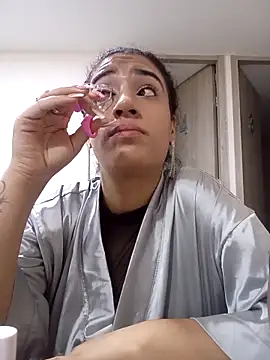 Samantha hotly online show from October 2025 01:53:02 PM