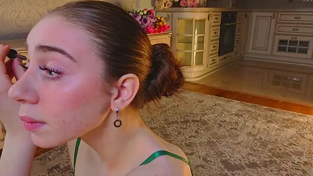 EadlinGillim online show from September 2025 03:21:02 AM