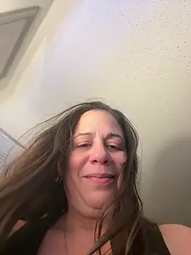 PrettyKittyMia online show from May 2026 02:41:01 AM