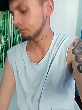 Snapshot of neaa_latin_boy chatting on December 2025 08:48:01 PM neaa latin boy online show from December 2025 08:48:01 PM