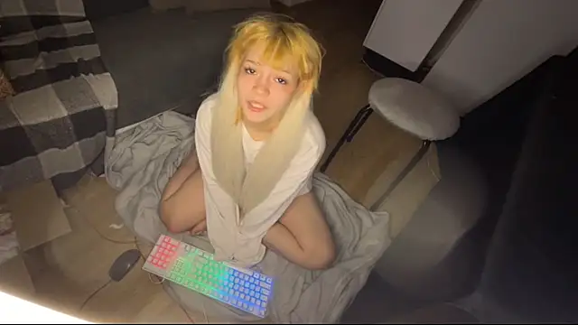 nikoli naw online show from April 2026 07:30:02 PM