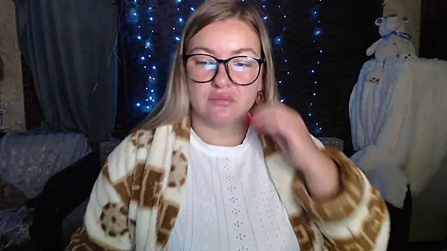 Snapshot of NikaSkylink chatting on October 2025 01:58:02 AM NikaSkylink online show from October 2025 01:58:02 AM