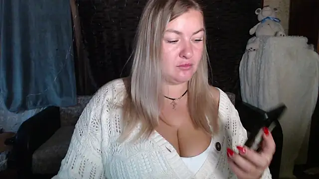 Snapshot of NikaSkylink chatting on October 2025 03:50:02 AM NikaSkylink online show from October 2025 03:50:02 AM