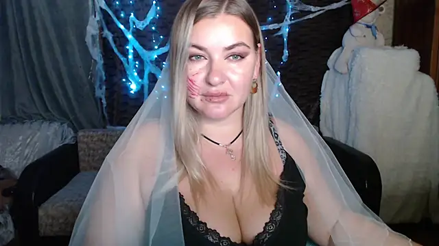 Snapshot of NikaSkylink chatting on October 2025 08:20:01 PM NikaSkylink online show from October 2025 08:20:01 PM