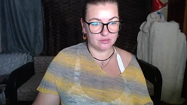 Snapshot of NikaSkylink chatting on November 2025 04:00:01 AM NikaSkylink online show from November 2025 04:00:01 AM